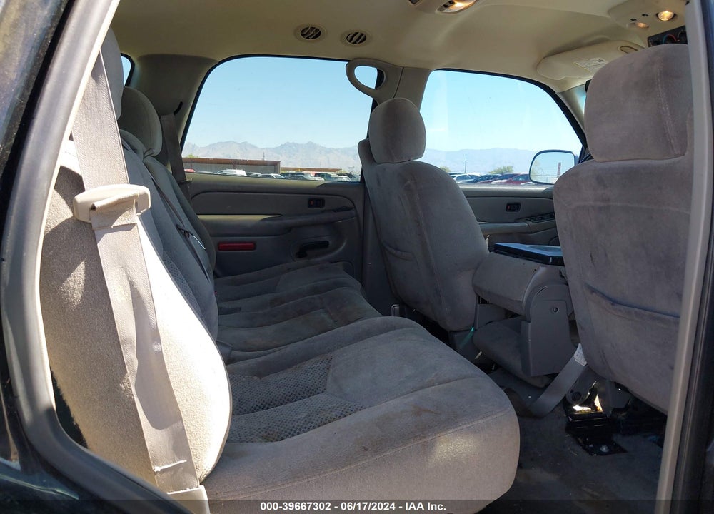 2005 CHEVROLET TAHOE LS VIN: 1GNEC13V65R264828