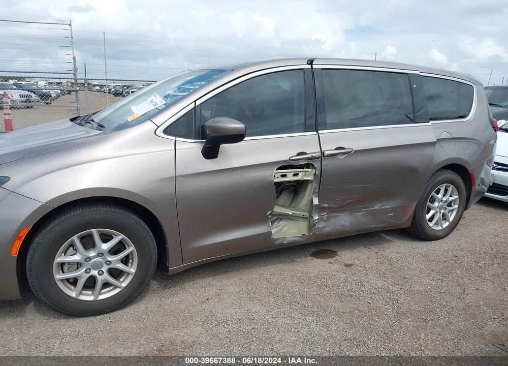 2018 CHRYSLER PACIFICA LX VIN: 2C4RC1CG1JR105053