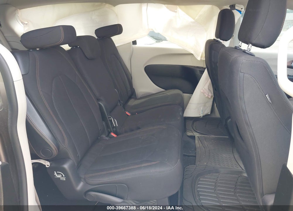 2018 CHRYSLER PACIFICA LX VIN: 2C4RC1CG1JR105053