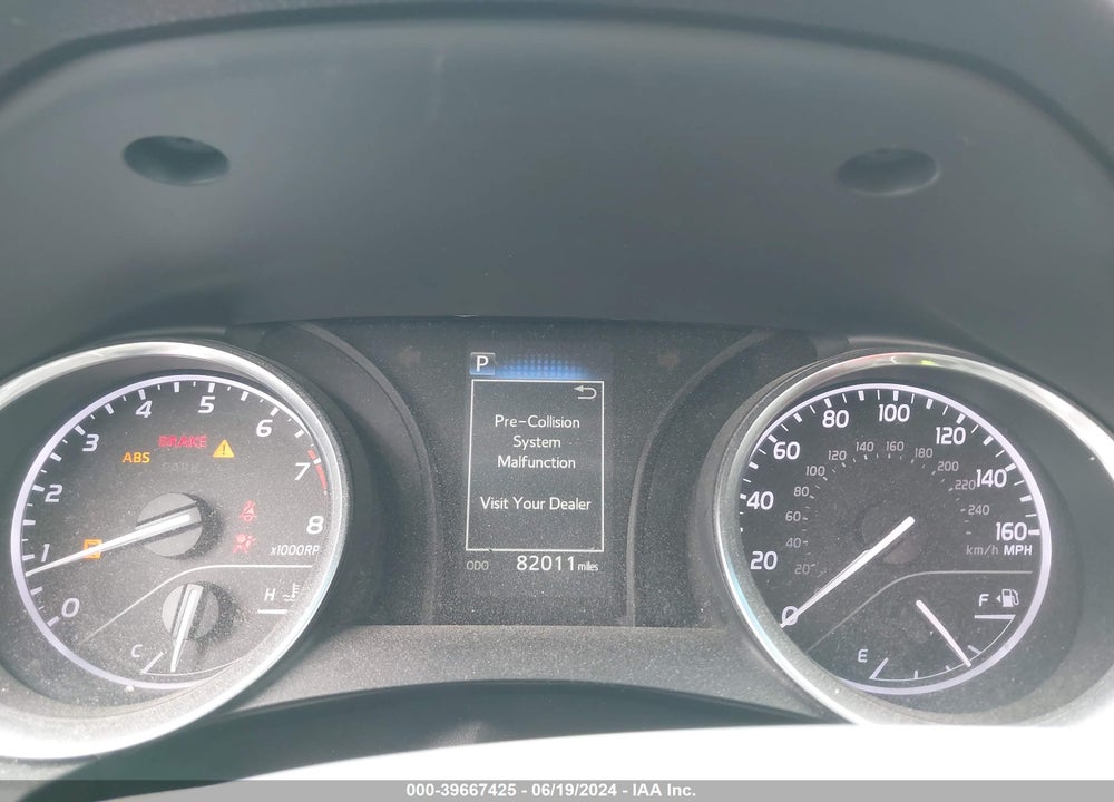 2018 TOYOTA CAMRY LE VIN: 4T1B11HK6JU520050