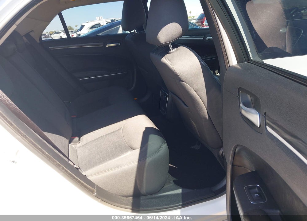 2020 CHRYSLER 300 TOURING VIN: 2C3CCAAG8LH242092