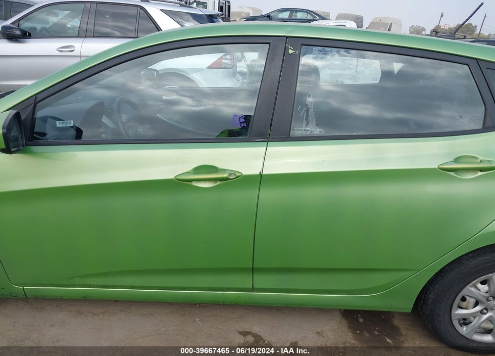 2013 HYUNDAI ACCENT VIN: KMHCT5AE0DU132181