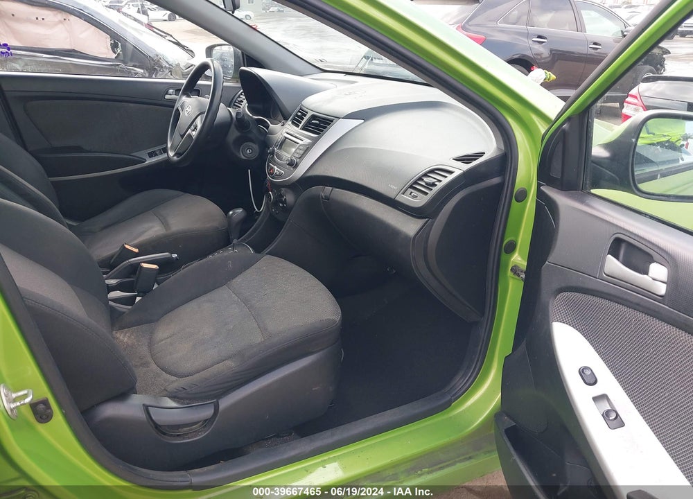 2013 HYUNDAI ACCENT VIN: KMHCT5AE0DU132181