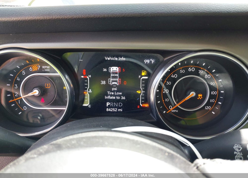 2018 JEEP WRANGLER UNLIMITED SPORT S 4X4 VIN: 1C4HJXDN2JW317940