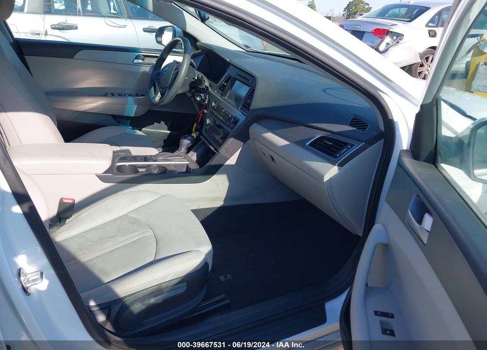 2017 HYUNDAI SONATA VIN: 5NPE24AF9HH454644