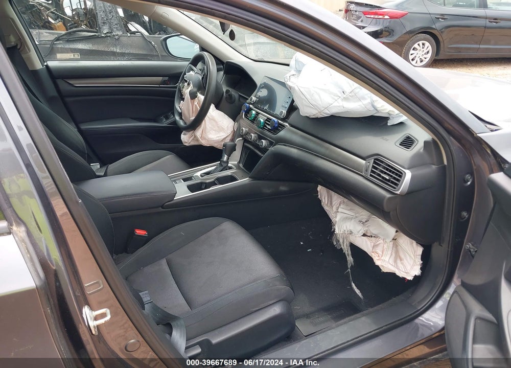 2018 HONDA ACCORD LX VIN: 1HGCV1F15JA082521