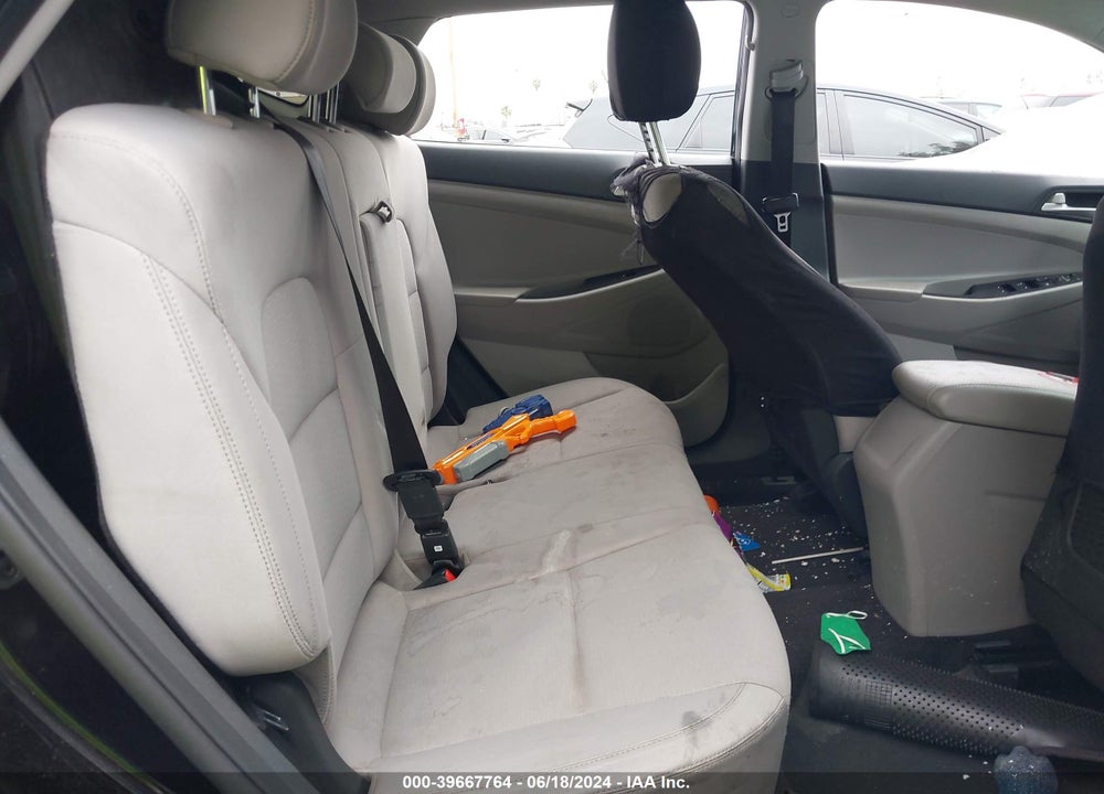 2020 HYUNDAI TUCSON SE VIN: KM8J23A45LU140832