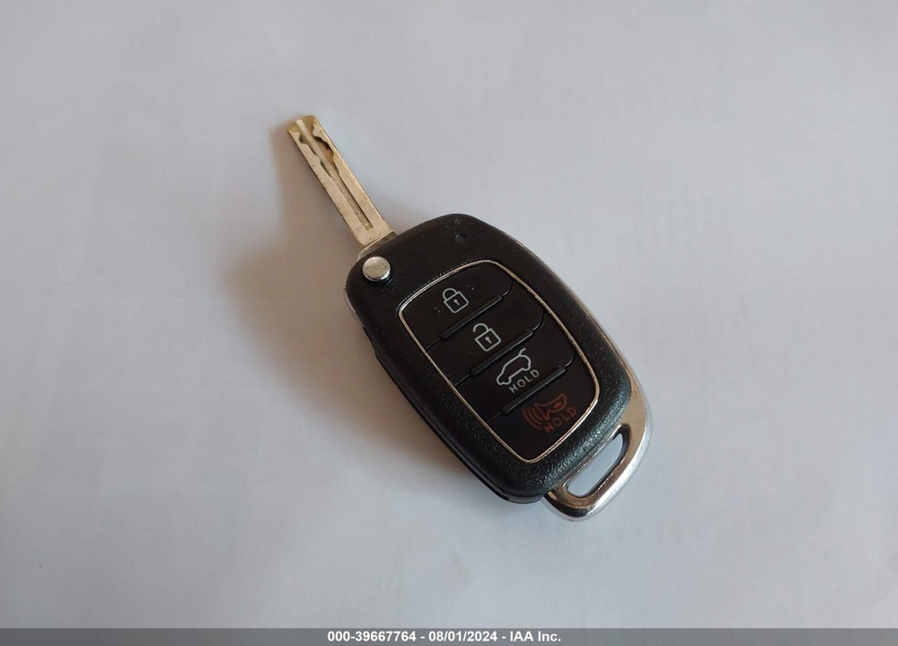 2020 HYUNDAI TUCSON SE VIN: KM8J23A45LU140832