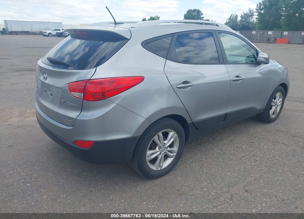 2012 HYUNDAI TUCSON GLS VIN: KM8JUCAC1CU525838