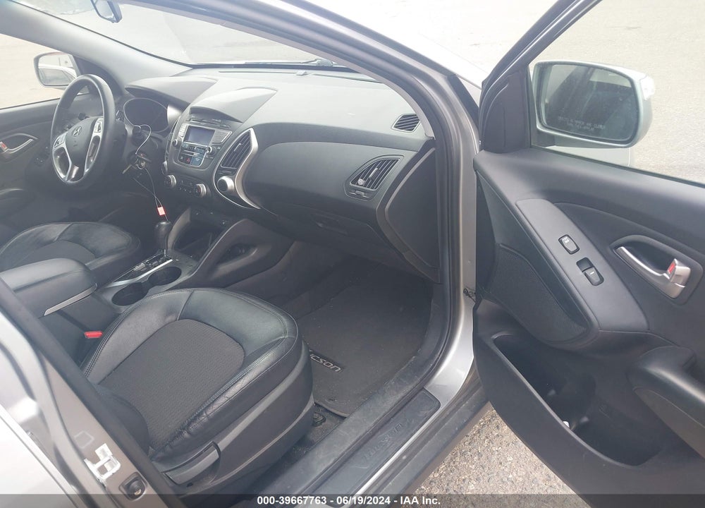 2012 HYUNDAI TUCSON GLS VIN: KM8JUCAC1CU525838