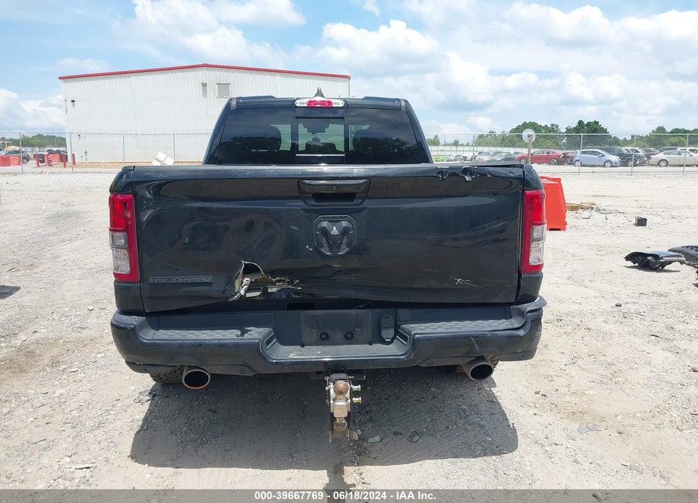 2022 RAM 1500 BIG HORN QUAD CAB 4X2 6'4 BOX VIN: 1C6RREBT3NN274747