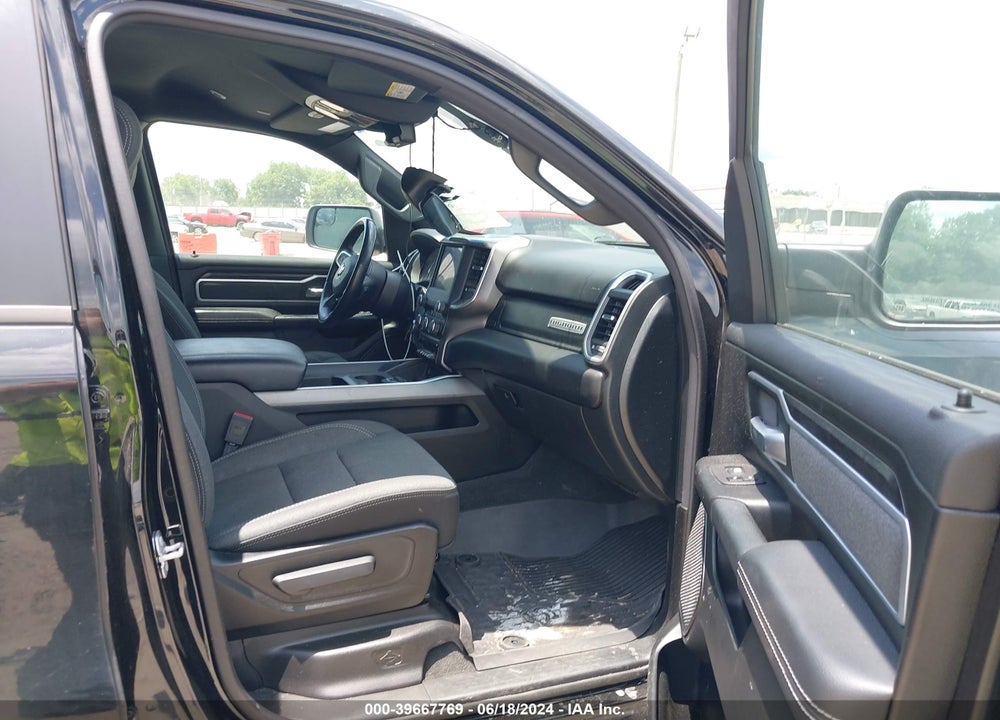 2022 RAM 1500 BIG HORN QUAD CAB 4X2 6'4 BOX VIN: 1C6RREBT3NN274747