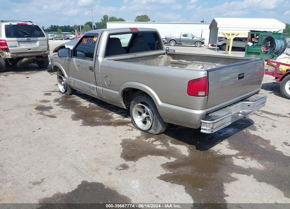 2002 CHEVROLET S-10 LS VIN: 1GCCS145428181496