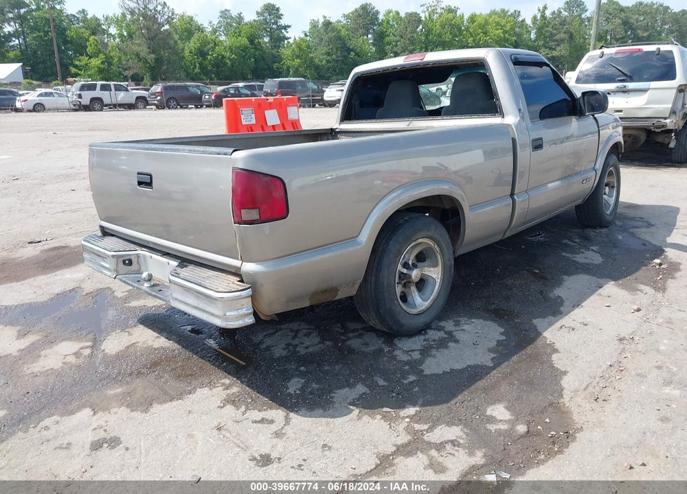2002 CHEVROLET S-10 LS VIN: 1GCCS145428181496