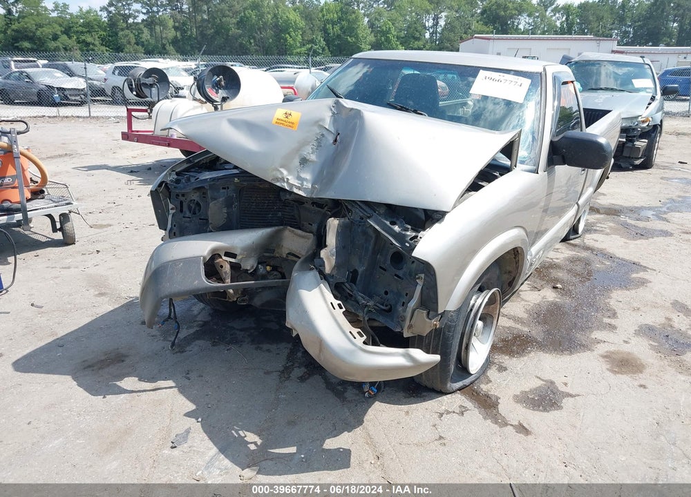 2002 CHEVROLET S-10 LS VIN: 1GCCS145428181496