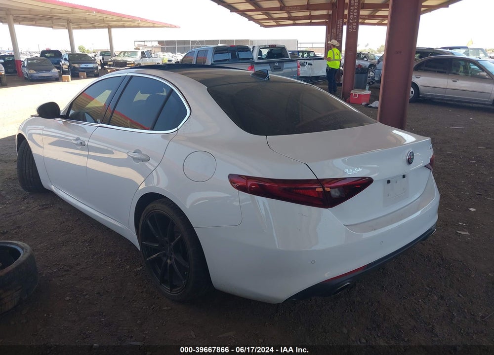 2017 ALFA ROMEO GIULIA RWD VIN: ZARFAEBN4H7562683