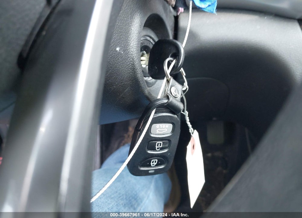 2019 HYUNDAI ELANTRA SE VIN: 5NPD74LF3KH480061