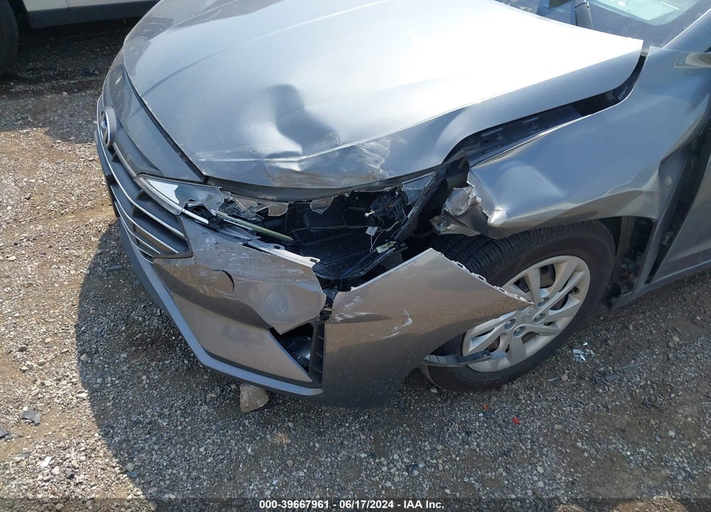 2019 HYUNDAI ELANTRA SE VIN: 5NPD74LF3KH480061