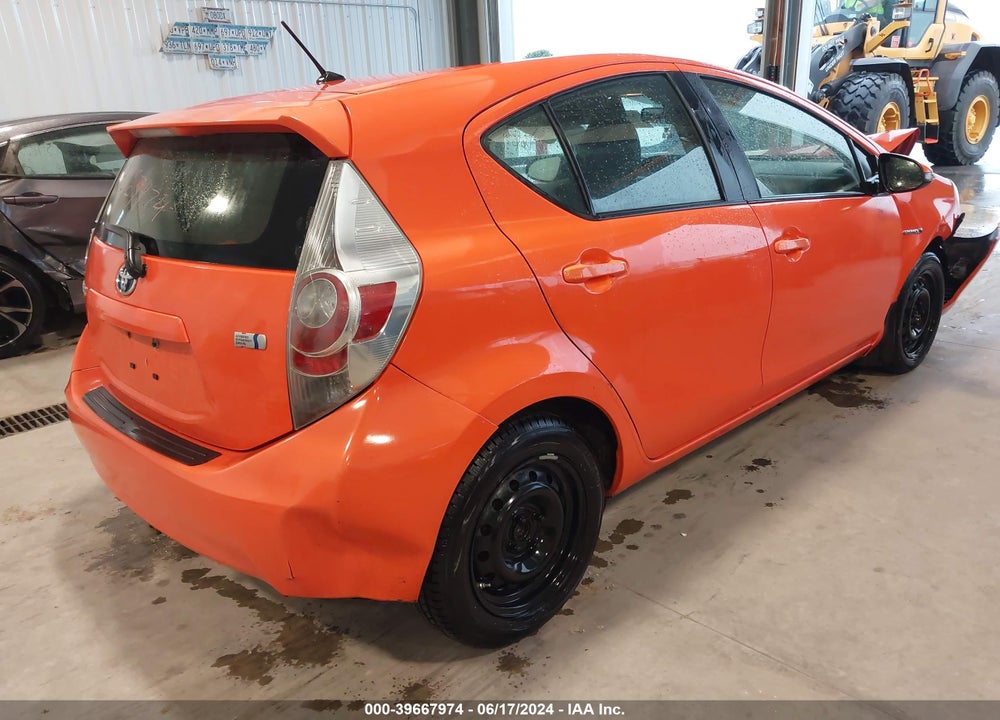2014 TOYOTA PRIUS C TWO VIN: JTDKDTB35E1074909
