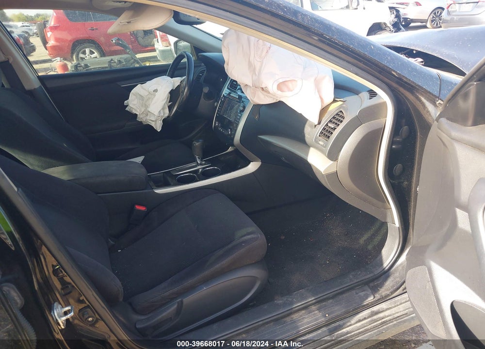 2013 NISSAN ALTIMA VIN: 1N4AL3AP8DN550280