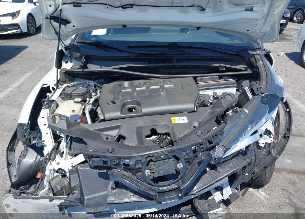 2018 TOYOTA C-HR XLE VIN: JTNKHMBX4J1000951