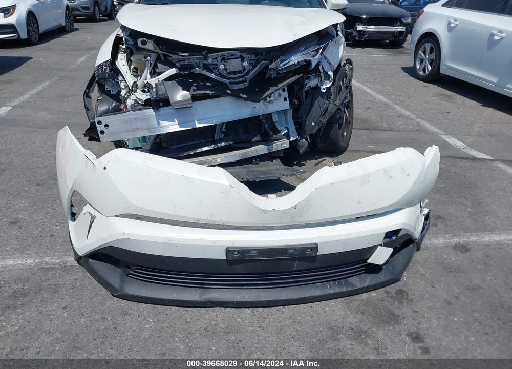 2018 TOYOTA C-HR XLE VIN: JTNKHMBX4J1000951
