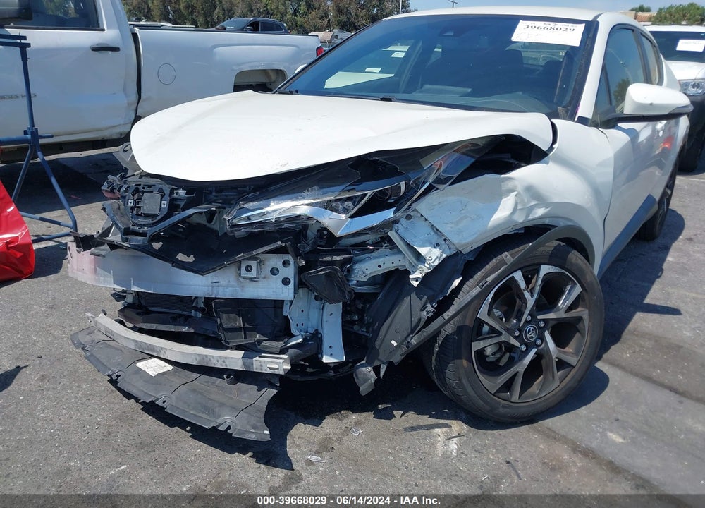 2018 TOYOTA C-HR XLE VIN: JTNKHMBX4J1000951