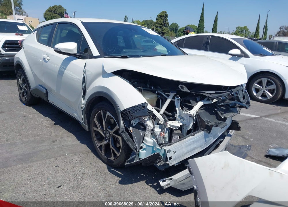 2018 TOYOTA C-HR XLE VIN: JTNKHMBX4J1000951