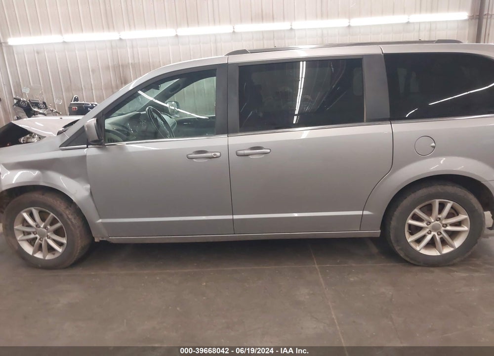 2018 DODGE GRAND CARAVAN SXT VIN: 2C4RDGCG7JR192358