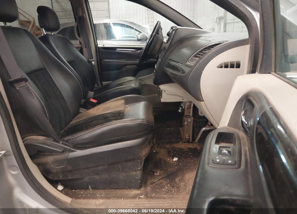 2018 DODGE GRAND CARAVAN SXT VIN: 2C4RDGCG7JR192358