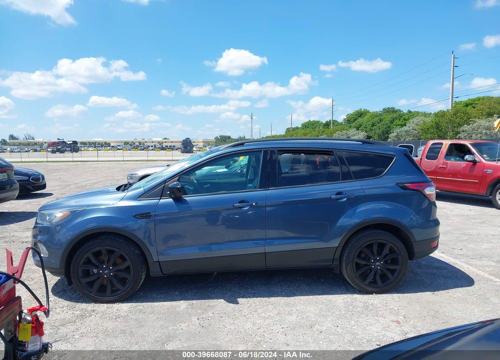 2018 FORD ESCAPE SE VIN: 1FMCU9GD0JUB69391