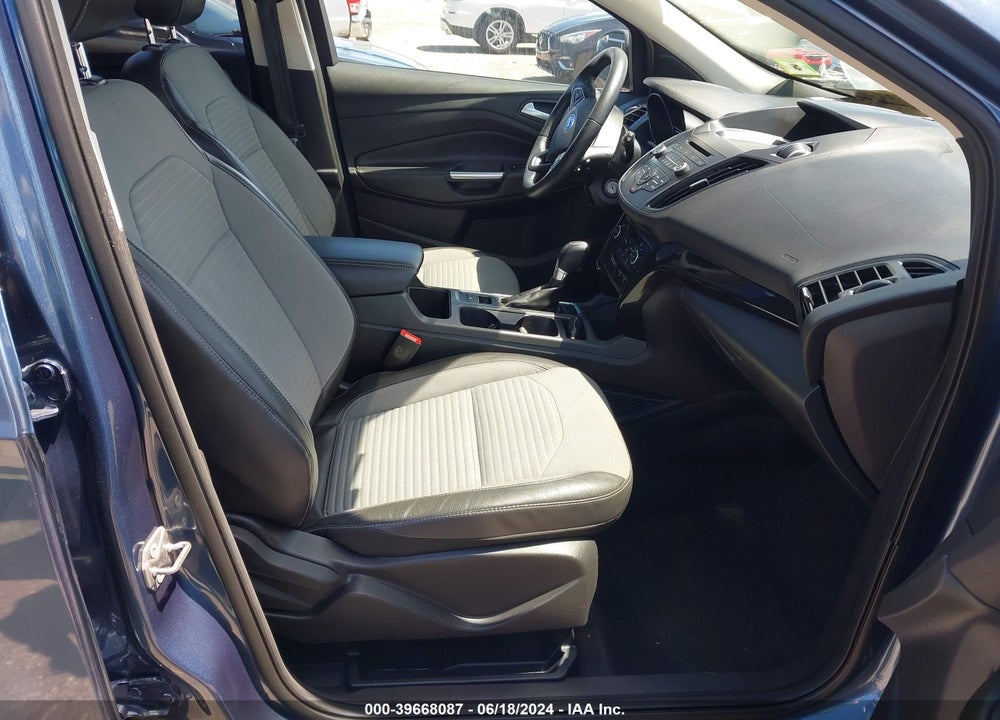 2018 FORD ESCAPE SE VIN: 1FMCU9GD0JUB69391