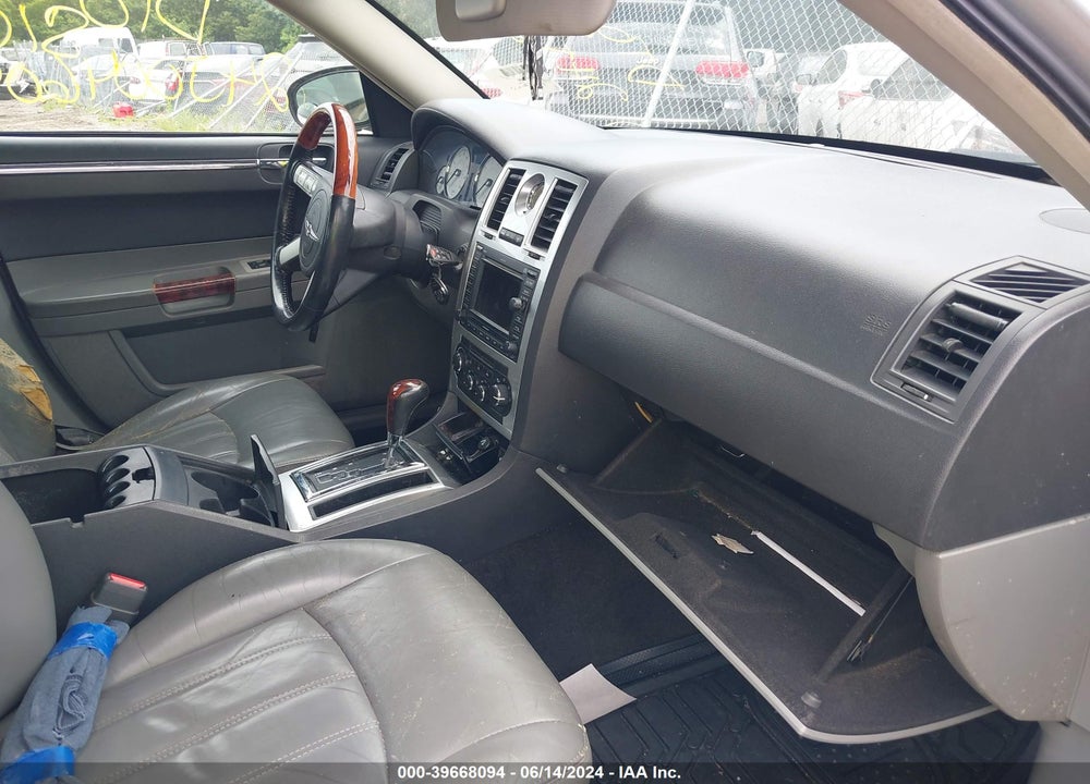2005 CHRYSLER 300C VIN: 2C3AA63H05H114920