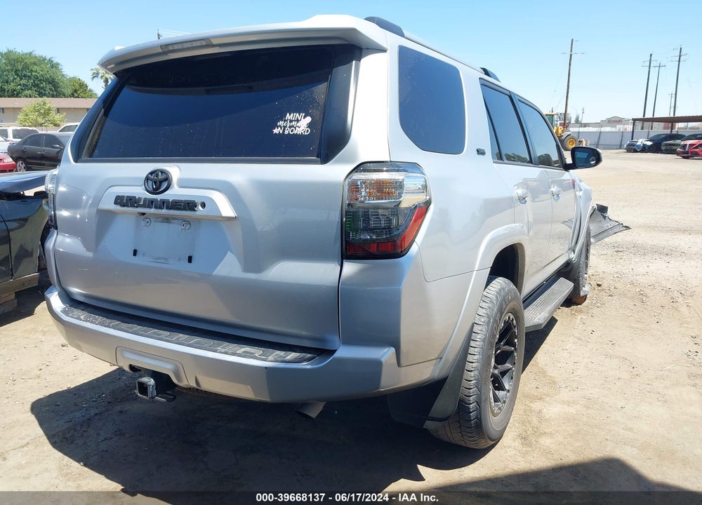 2021 TOYOTA 4RUNNER SR5 VIN: JTEMU5JR8M5850382