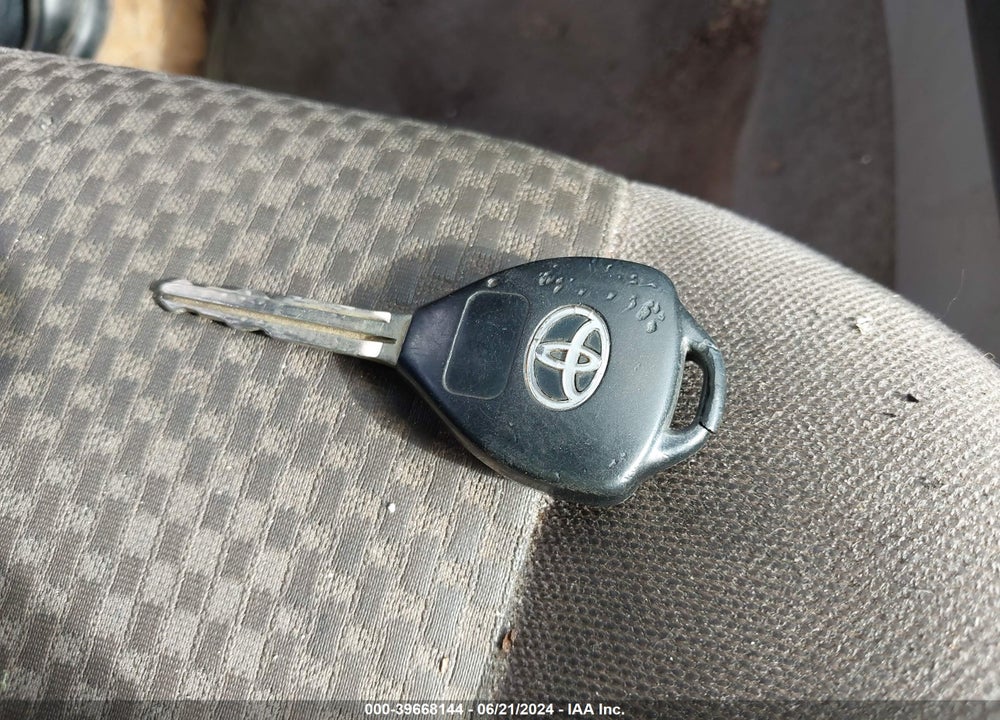 2007 TOYOTA RAV4 BASE V6 VIN: JTMZK33V475015950