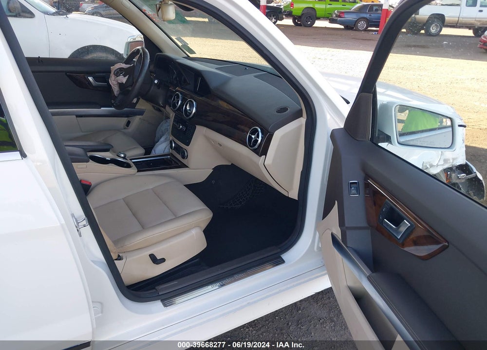 2015 MERCEDES-BENZ GLK 350 VIN: WDCGG5HB6FG424631
