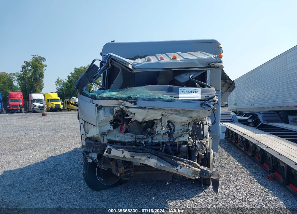 2018 ISUZU NRR VIN: JALE5W169J7301497