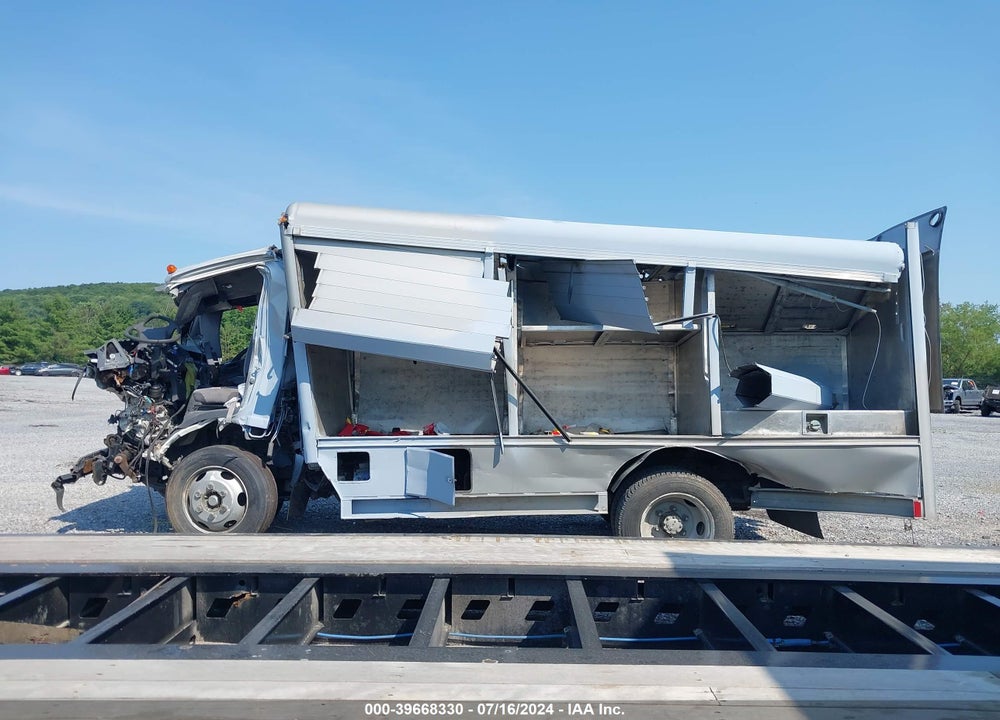 2018 ISUZU NRR VIN: JALE5W169J7301497