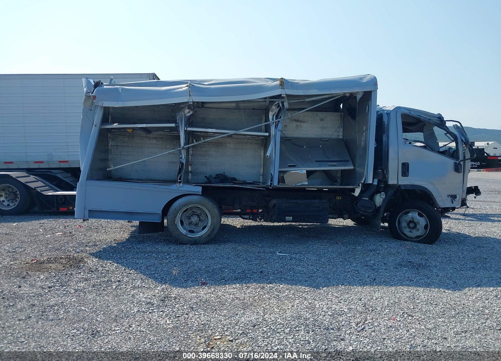 2018 ISUZU NRR VIN: JALE5W169J7301497