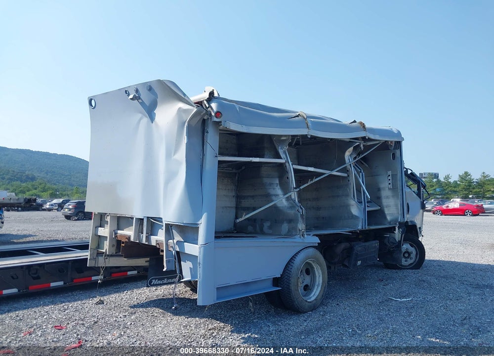 2018 ISUZU NRR VIN: JALE5W169J7301497