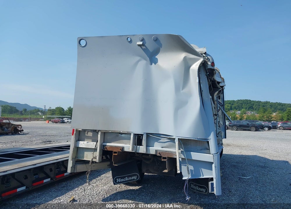 2018 ISUZU NRR VIN: JALE5W169J7301497