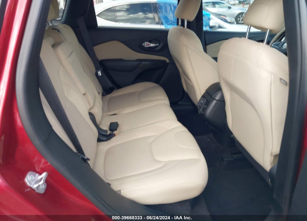 2017 JEEP CHEROKEE LATITUDE FWD VIN: 1C4PJLCS2HW548925