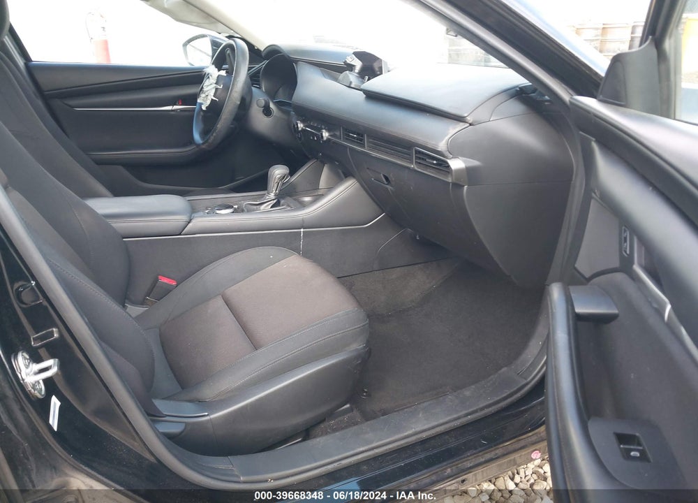 2021 MAZDA MAZDA3 VIN: JM1BPAA76M1300440