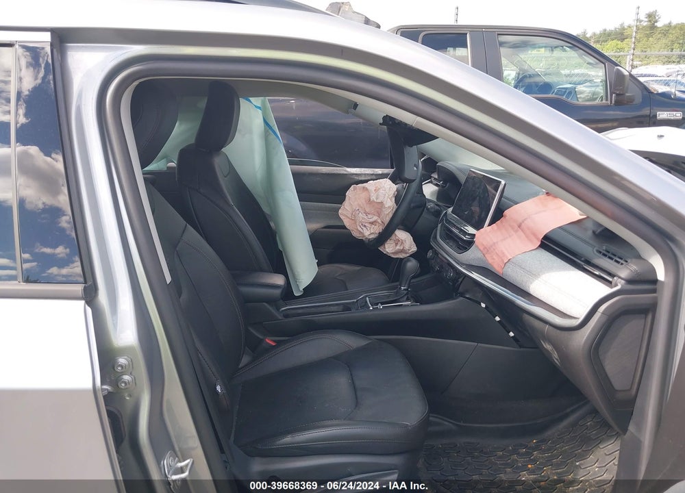 2022 JEEP COMPASS LATITUDE LUX 4X4 VIN: 3C4NJDFB6NT130121