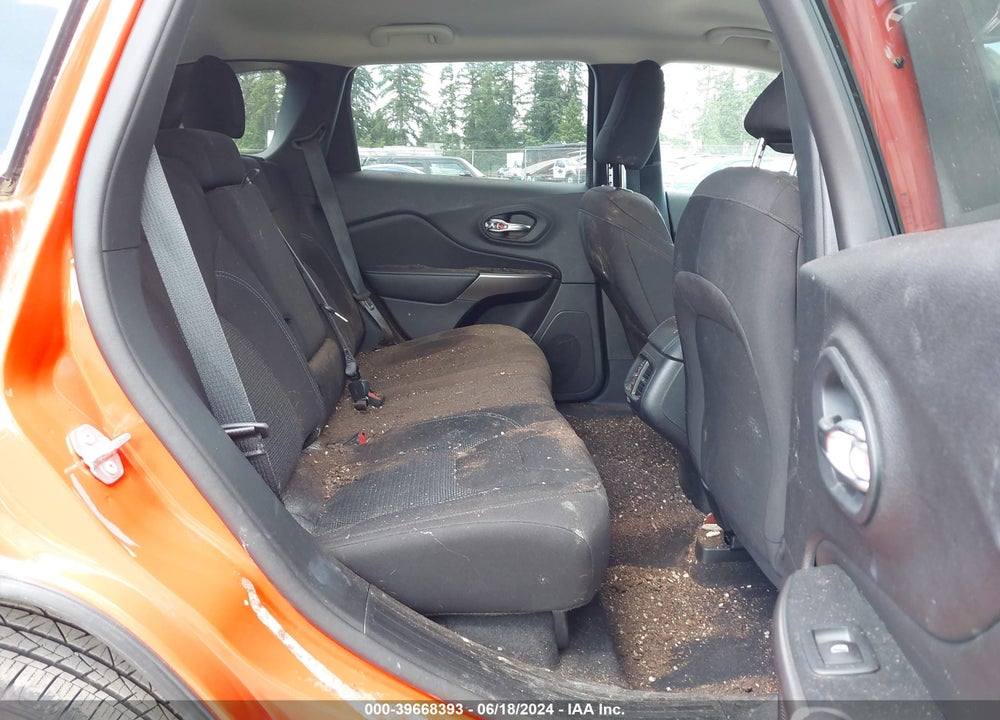 2021 JEEP CHEROKEE LATITUDE 4X4 VIN: 1C4PJMCB2MD124589
