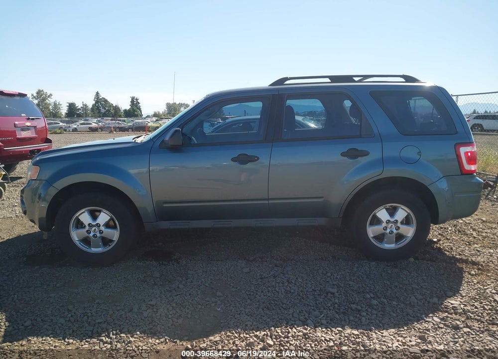 2011 FORD ESCAPE XLS VIN: 1FMCU0C72BKA21946