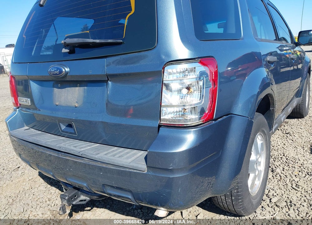 2011 FORD ESCAPE XLS VIN: 1FMCU0C72BKA21946