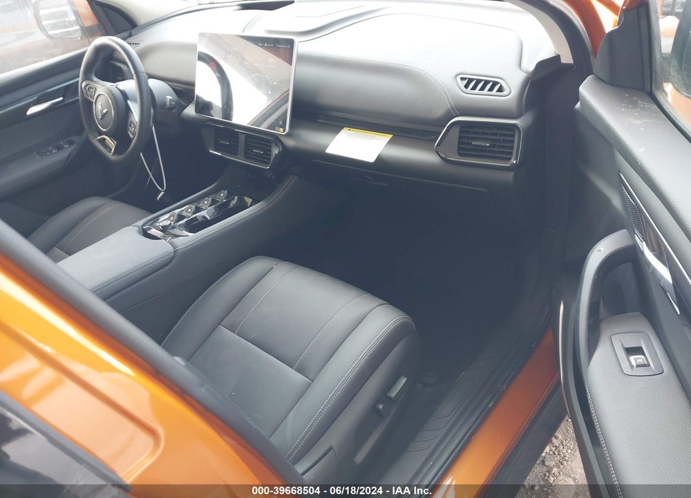 2023 VINFAST VF 8 ECO VIN: RLLV1AEB4PH003052