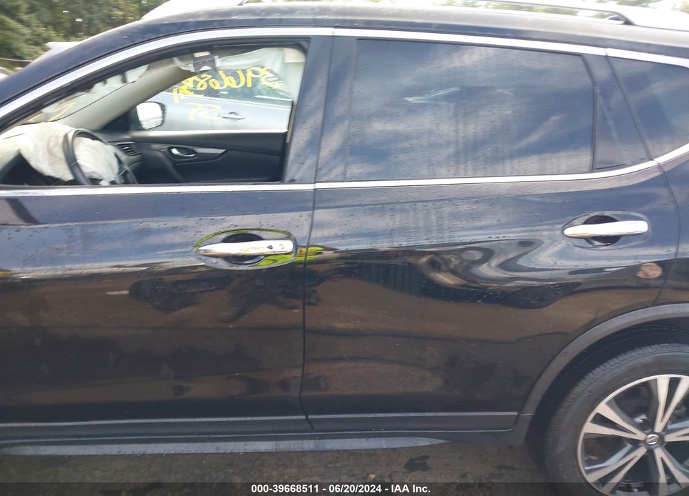 2019 NISSAN ROGUE SV VIN: JN8AT2MV0KW390549