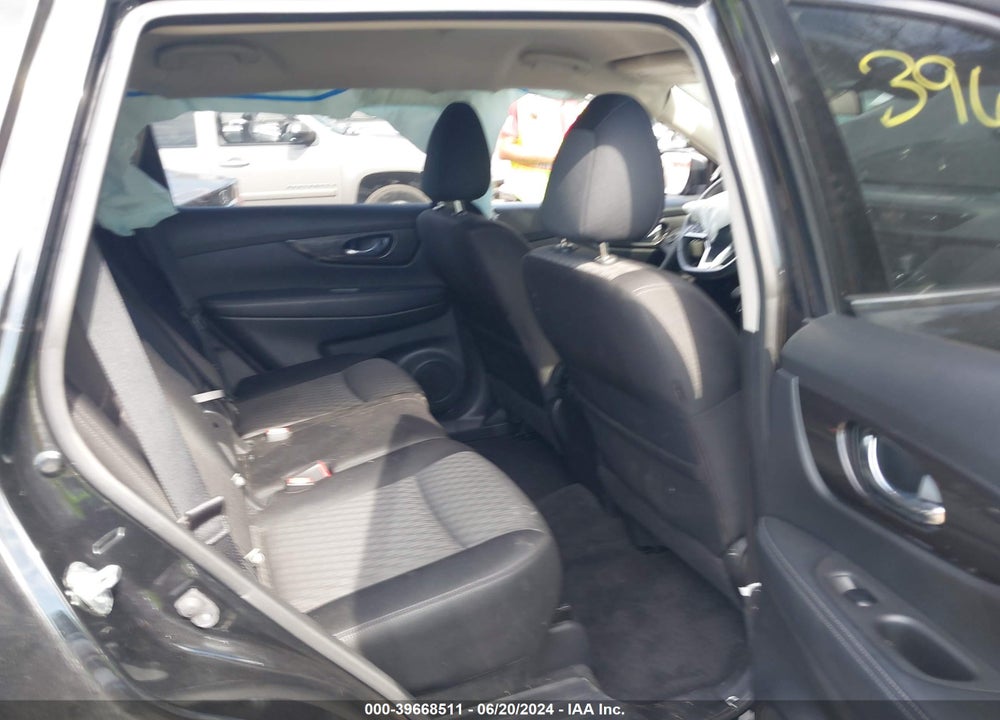 2019 NISSAN ROGUE SV VIN: JN8AT2MV0KW390549